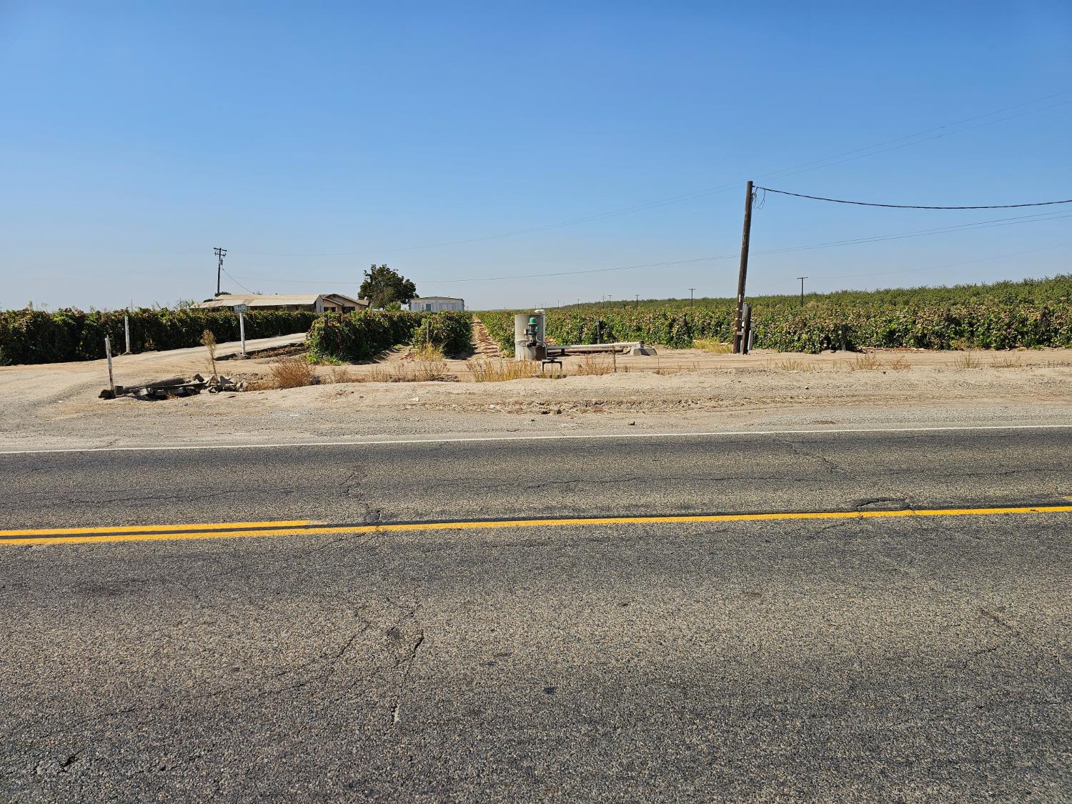 3553 S Dickenson Ave, Fresno, CA 93706