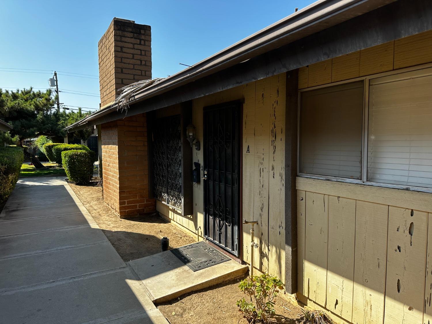 1493 W Fairmont Ave, Fresno, CA 93705