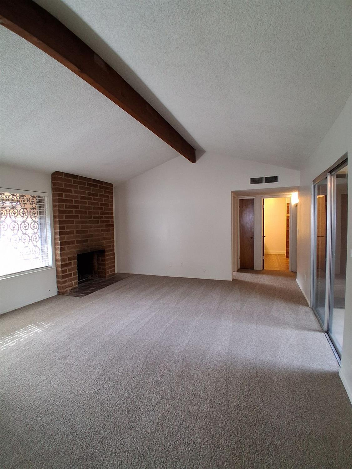 1493 W Fairmont Ave, Fresno, CA 93705