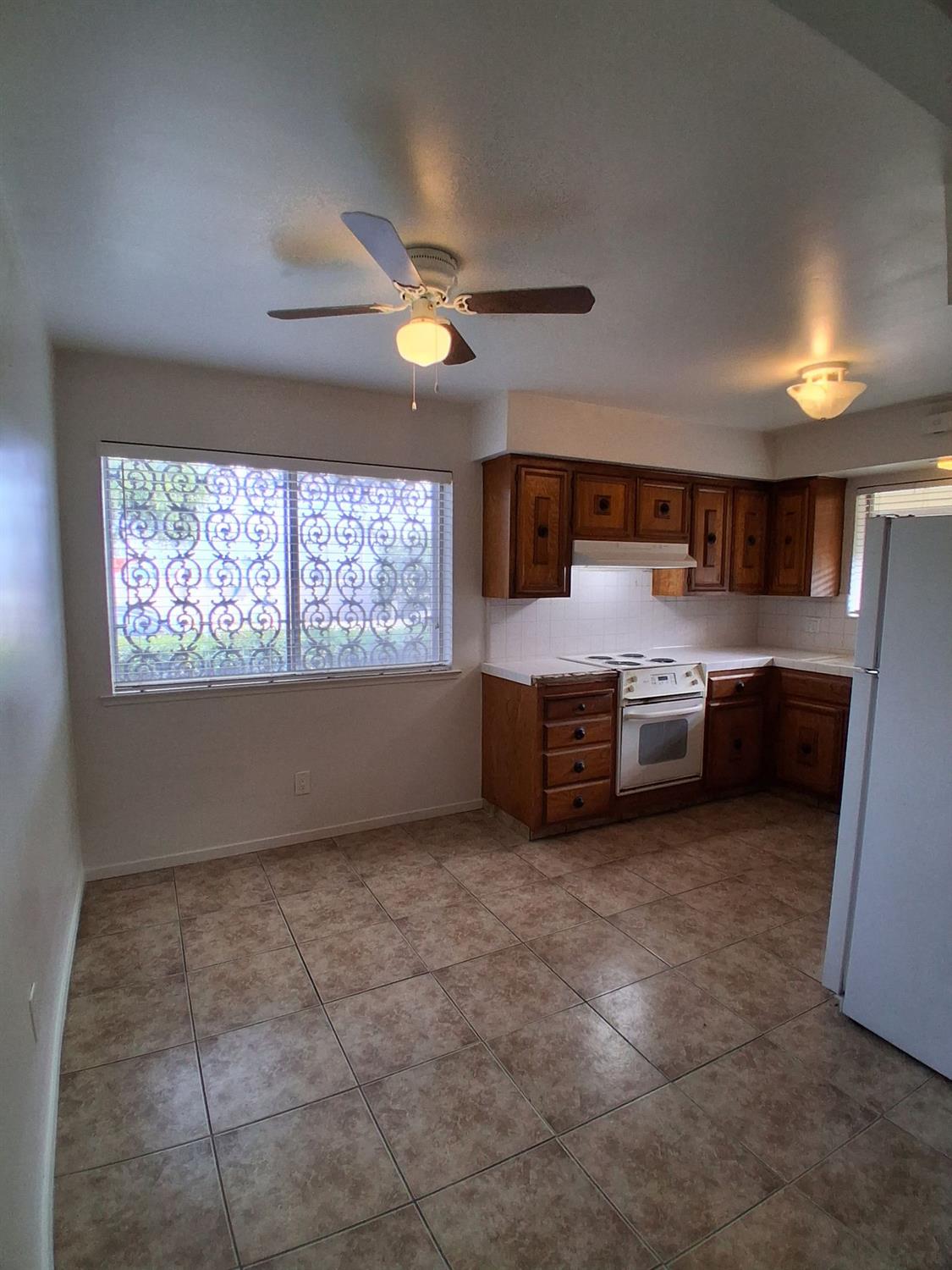 1493 W Fairmont Ave, Fresno, CA 93705