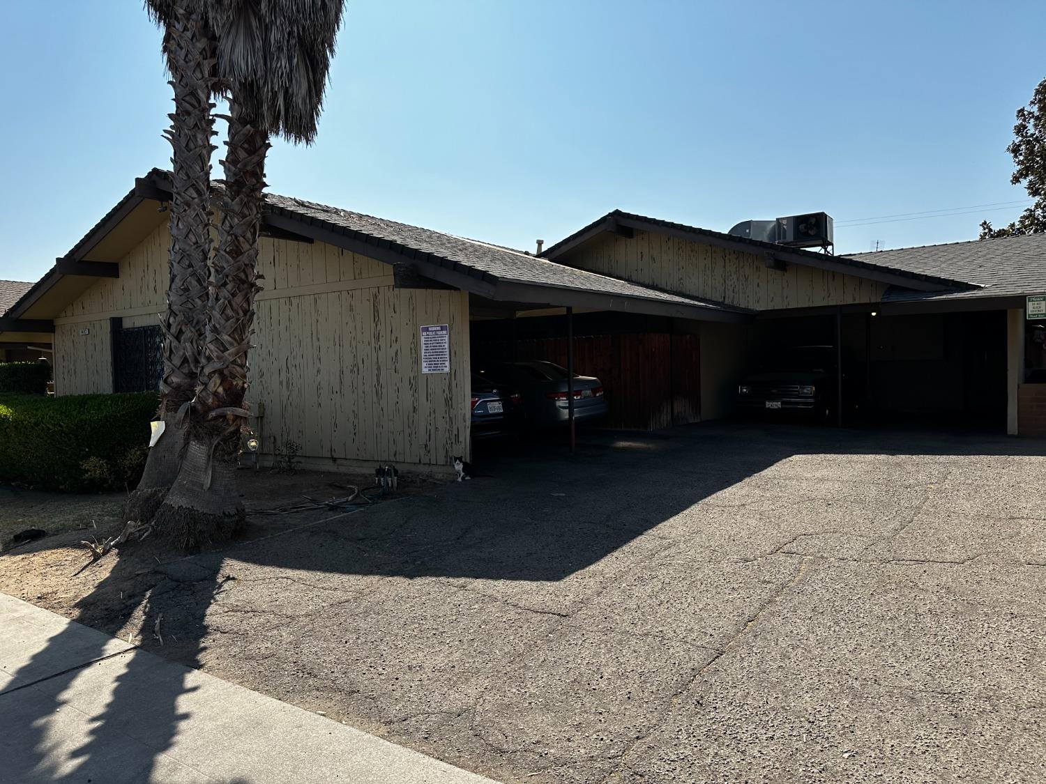 1493 W Fairmont Ave, Fresno, CA 93705