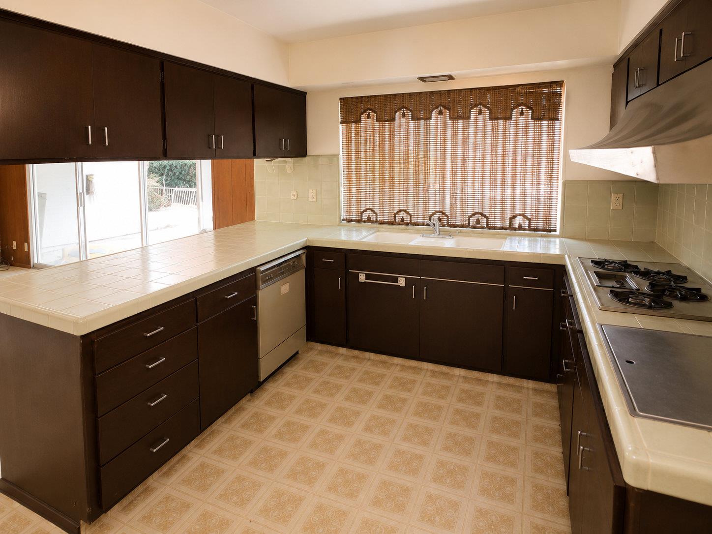 146 W Hanford Armona Rd, Lemoore, CA 93245