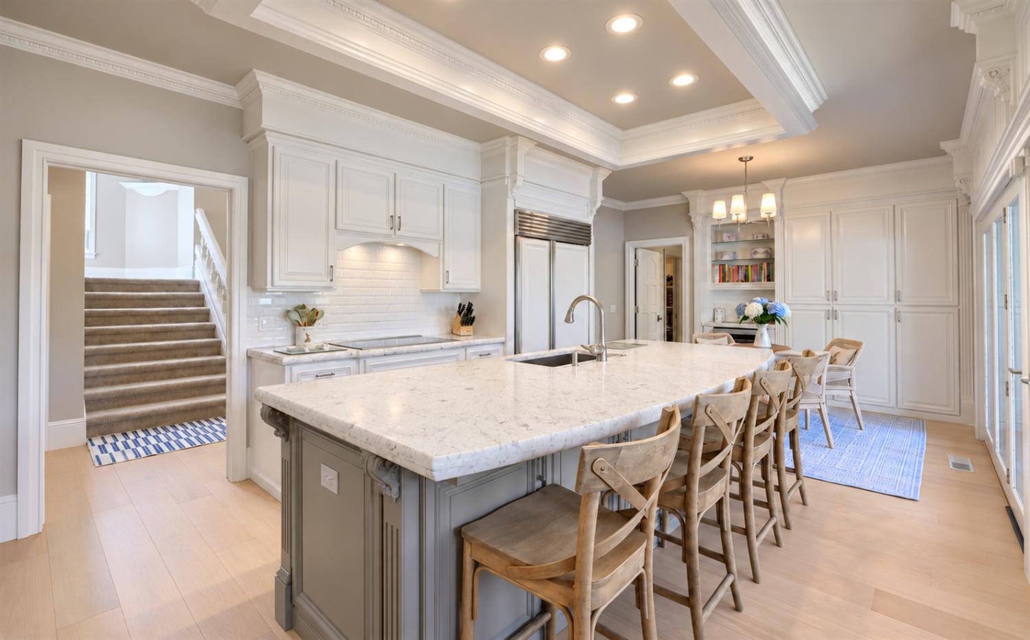 813 E Ashcroft Ave, Fresno, CA 93704