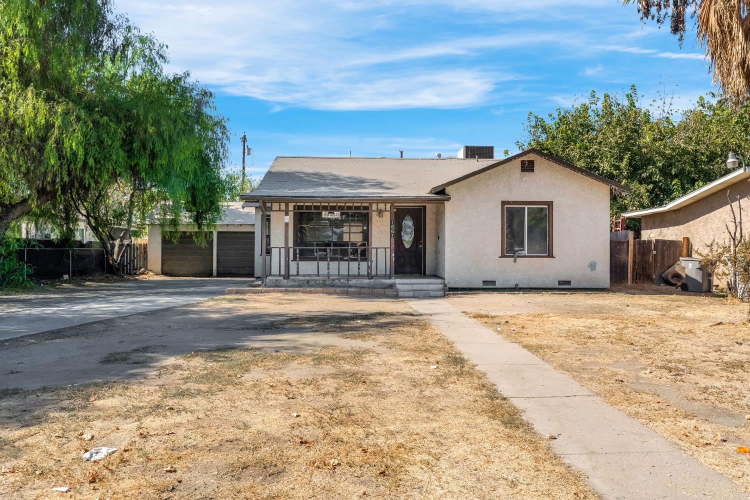 1661 N 7Th St, Fresno, CA 93703