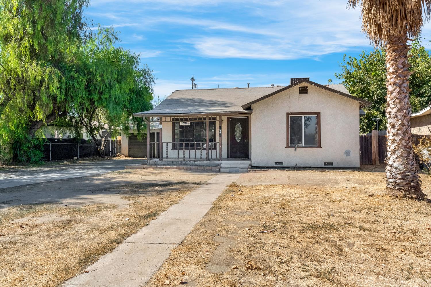 1661 N 7Th St, Fresno, CA 93703