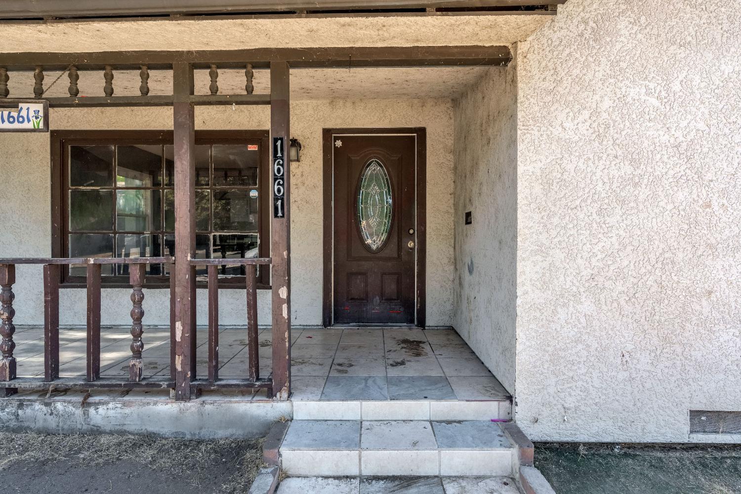 1661 N 7Th St, Fresno, CA 93703