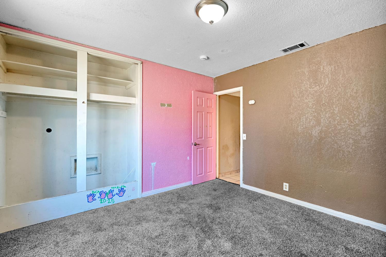 1661 N 7Th St, Fresno, CA 93703