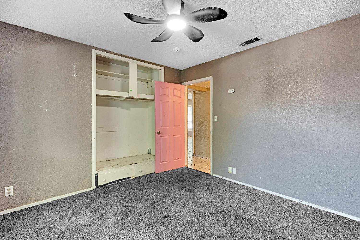 1661 N 7Th St, Fresno, CA 93703