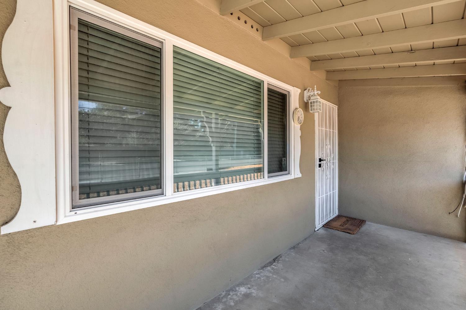 337 N Chinowth, Visalia, CA 93291