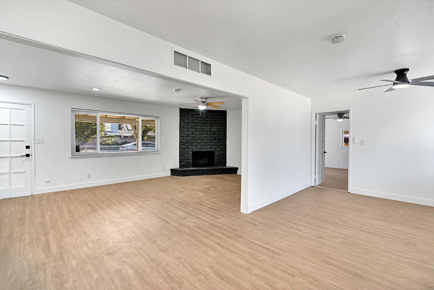 337 N Chinowth, Visalia, CA 93291