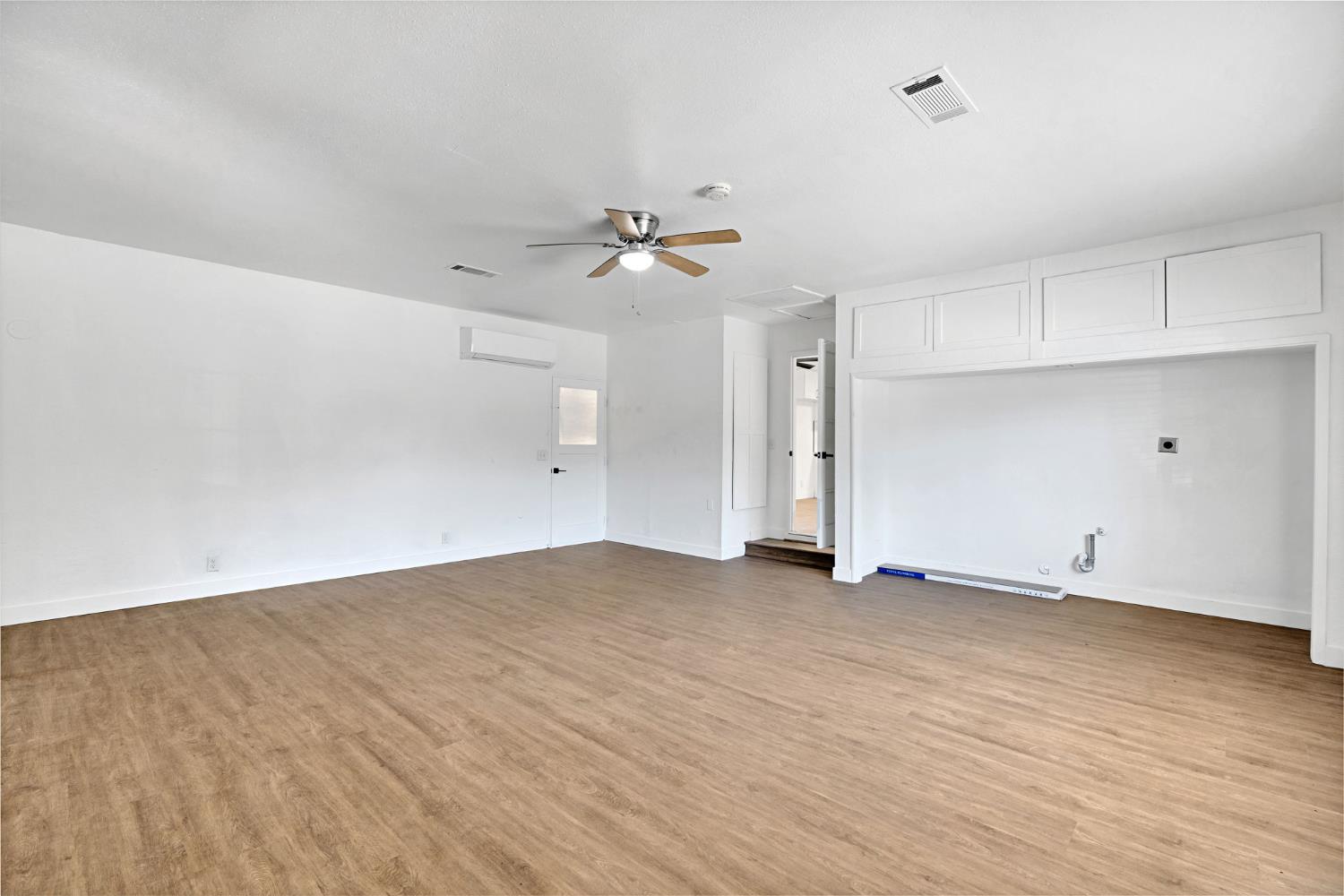 337 N Chinowth, Visalia, CA 93291