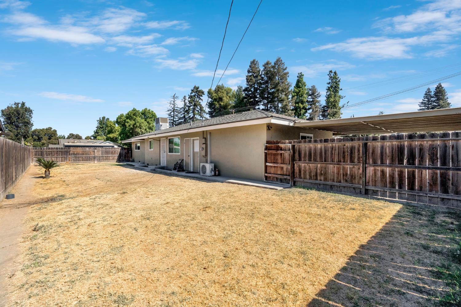337 N Chinowth, Visalia, CA 93291