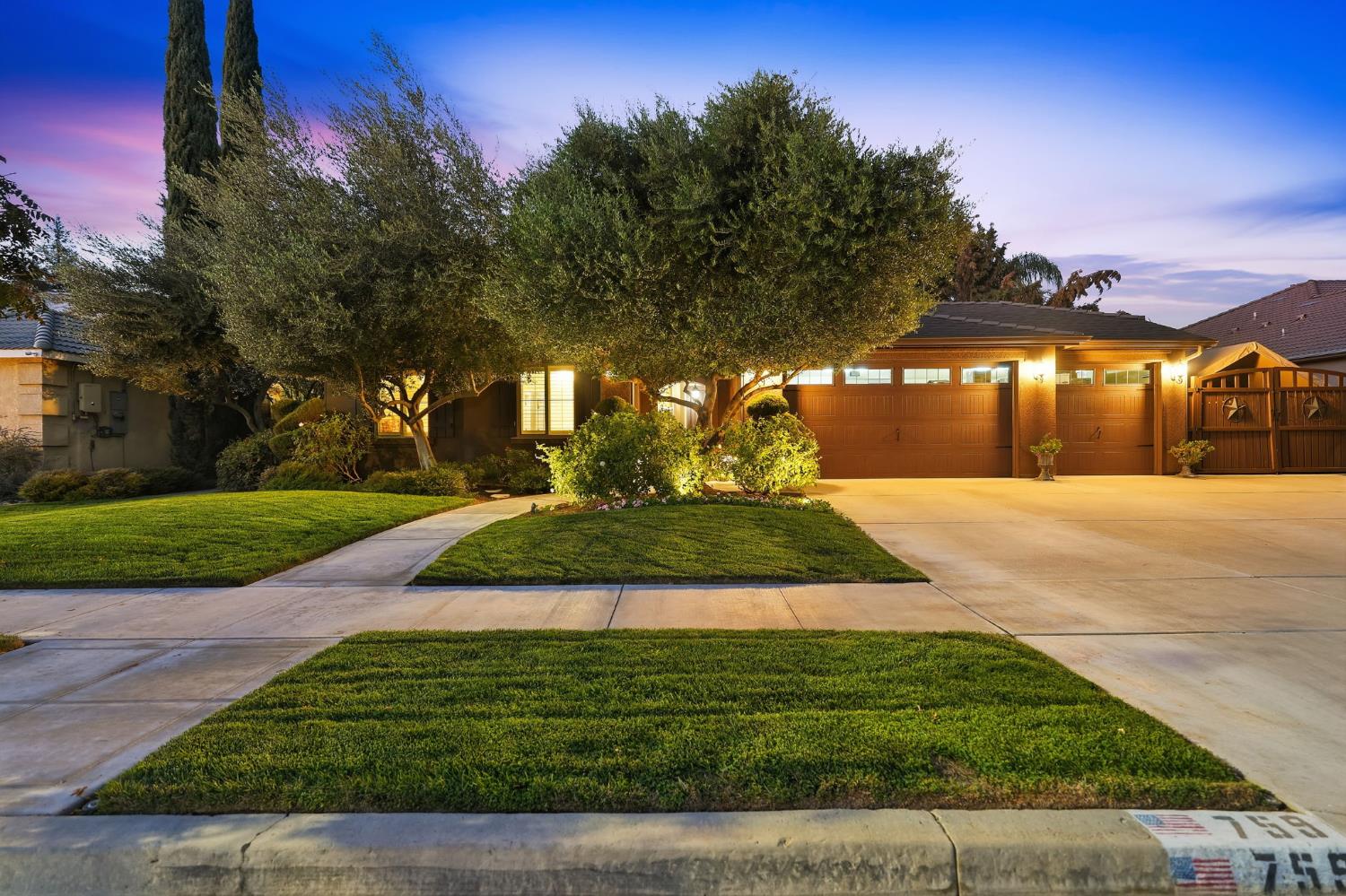 759 Davis Ave, Exeter, CA 93221