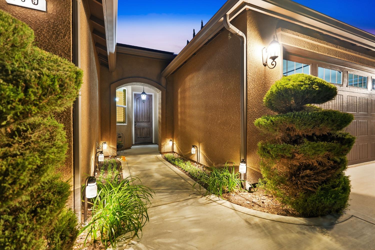 759 Davis Ave, Exeter, CA 93221