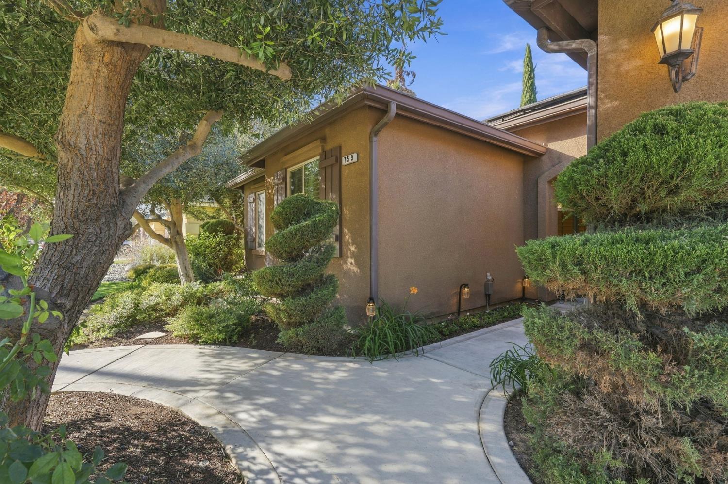 759 Davis Ave, Exeter, CA 93221