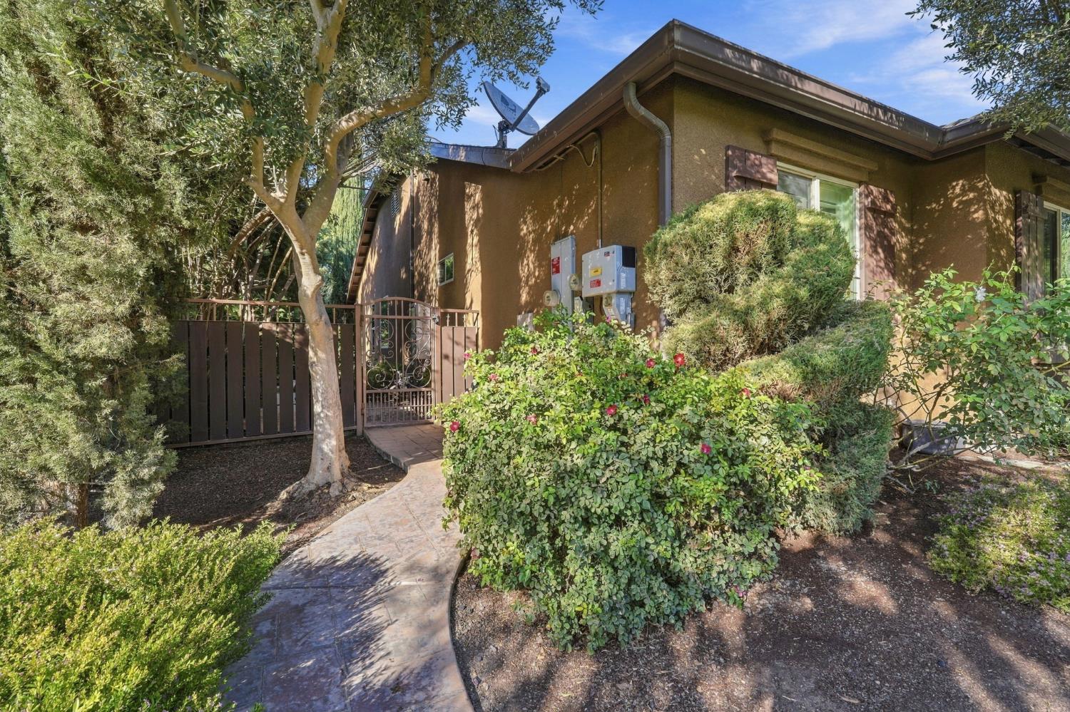 759 Davis Ave, Exeter, CA 93221