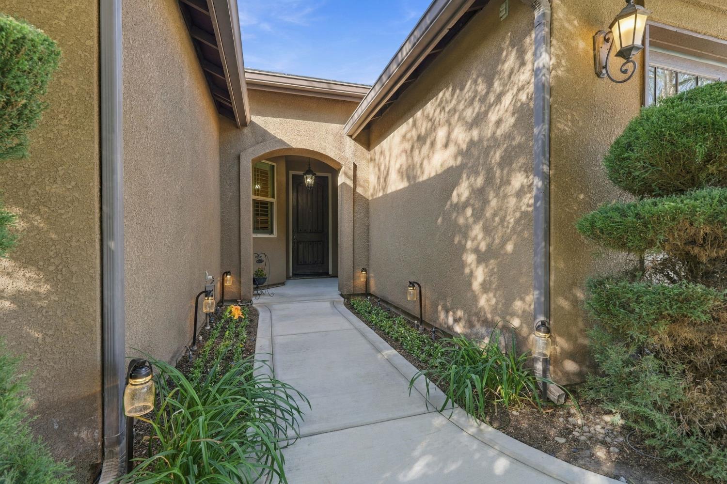 759 Davis Ave, Exeter, CA 93221