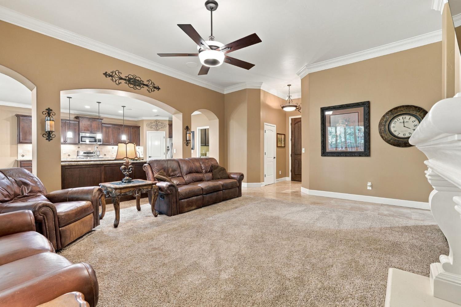 759 Davis Ave, Exeter, CA 93221