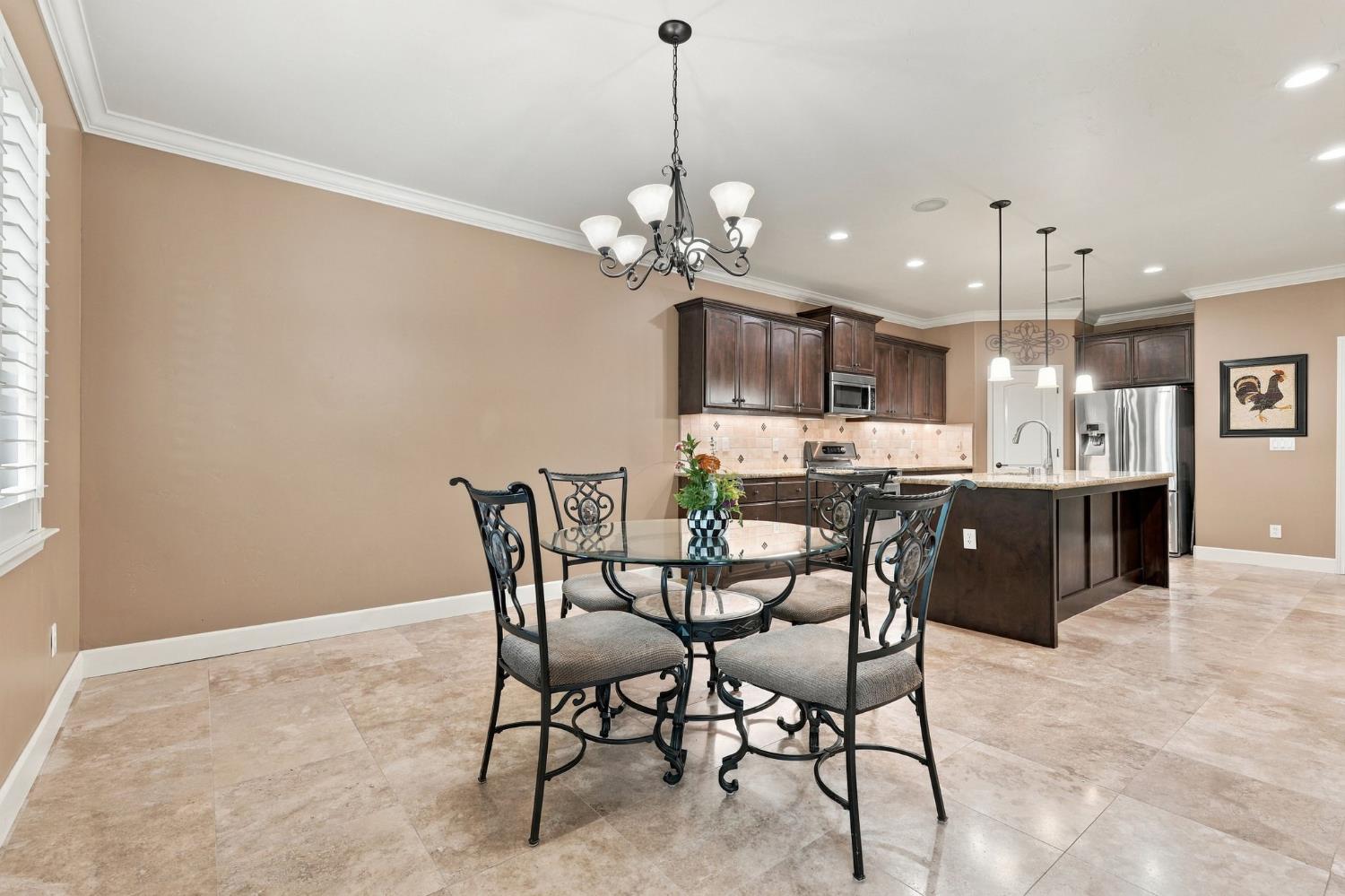 759 Davis Ave, Exeter, CA 93221