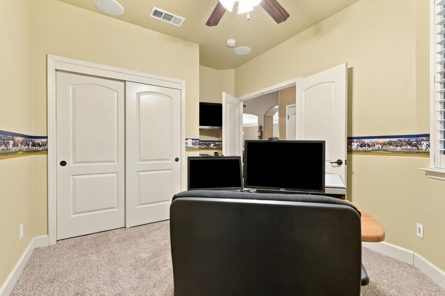 759 Davis Ave, Exeter, CA 93221