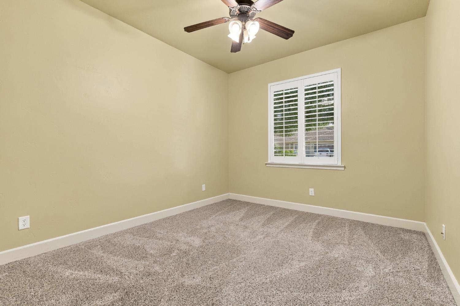759 Davis Ave, Exeter, CA 93221