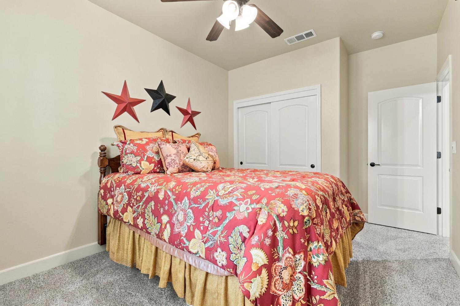 759 Davis Ave, Exeter, CA 93221