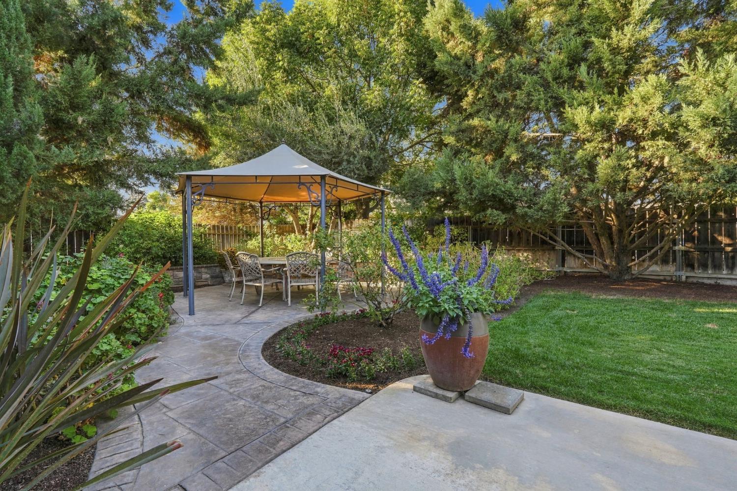 759 Davis Ave, Exeter, CA 93221