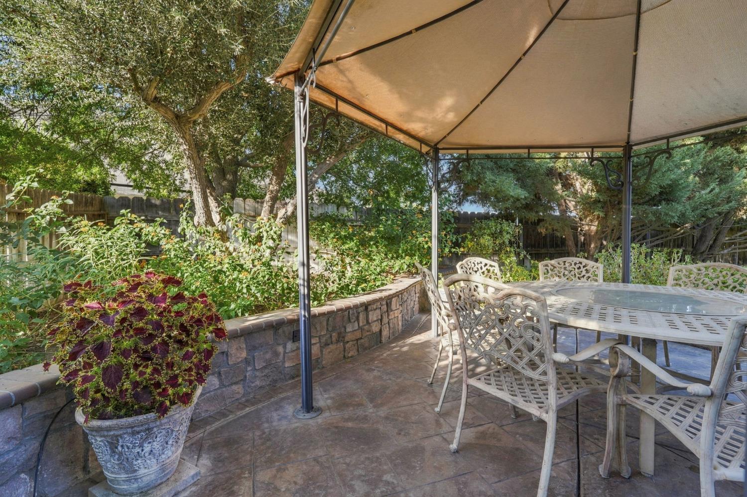 759 Davis Ave, Exeter, CA 93221