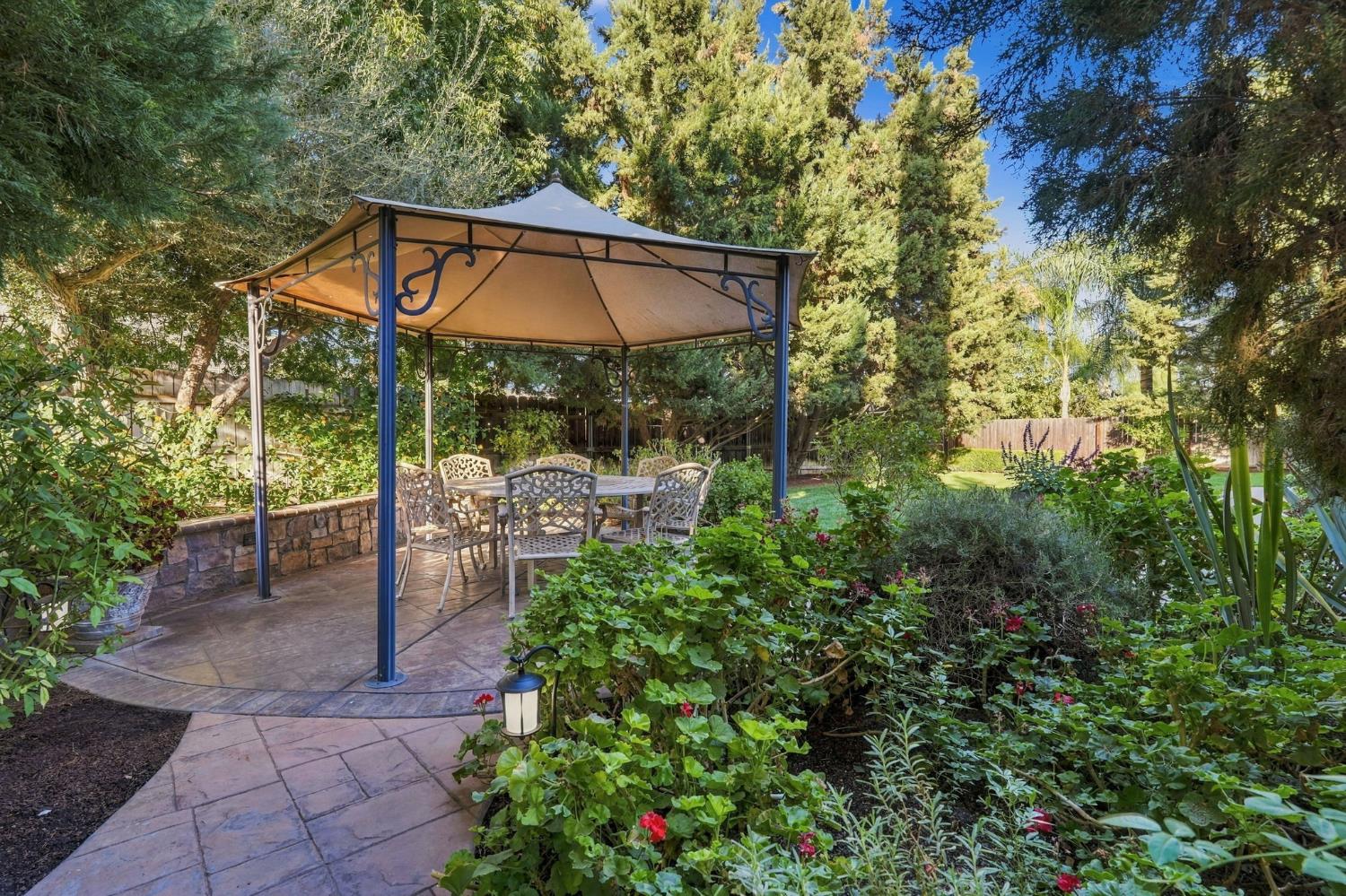 759 Davis Ave, Exeter, CA 93221