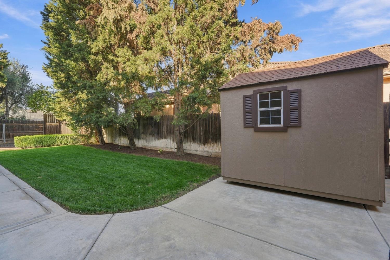 759 Davis Ave, Exeter, CA 93221