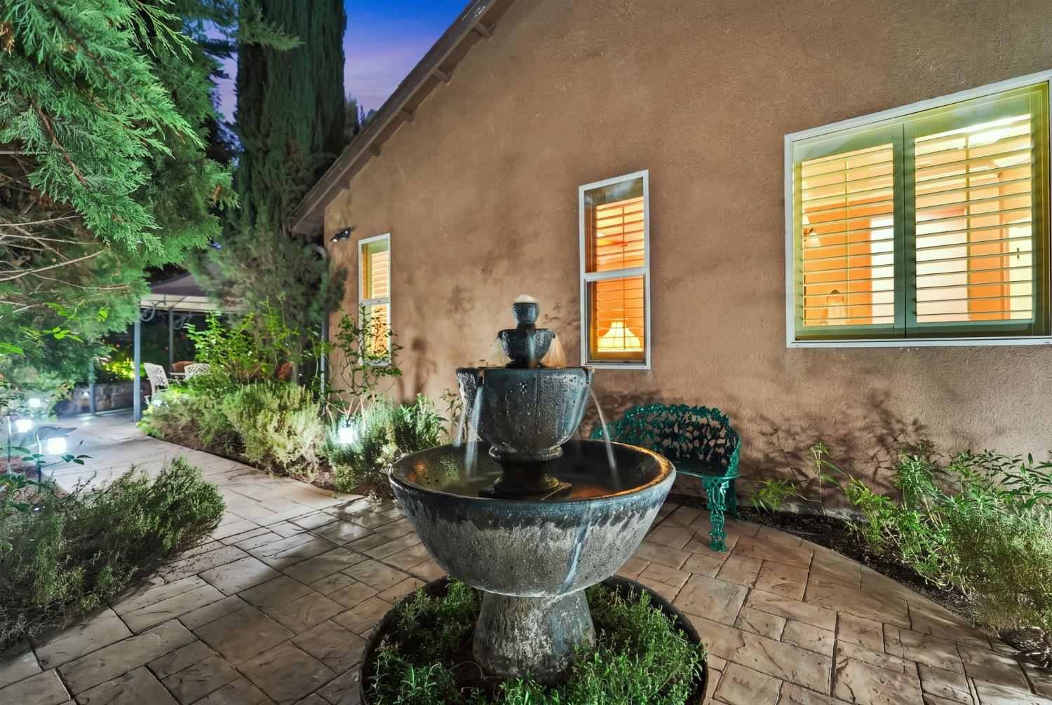 759 Davis Ave, Exeter, CA 93221
