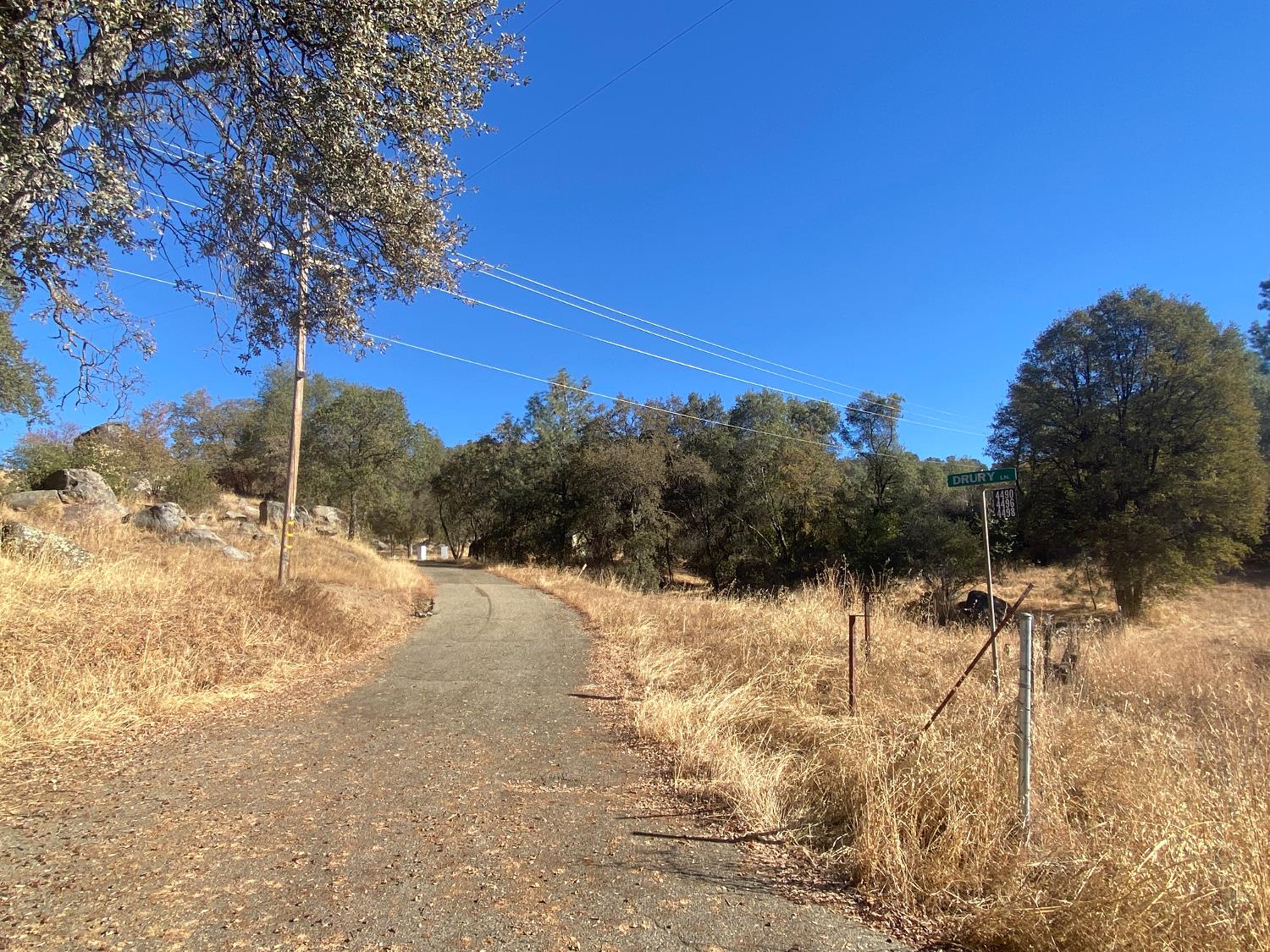 4498 Highway 49 S, Mariposa, CA 95338
