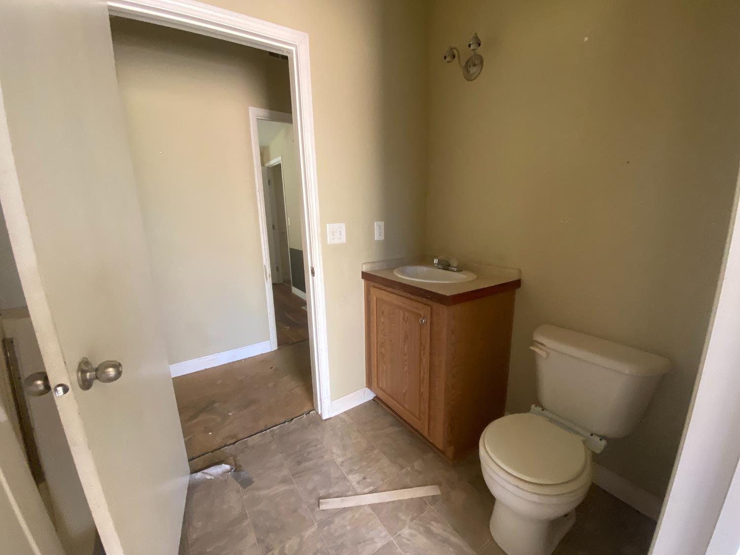 4498 Highway 49 S, Mariposa, CA 95338
