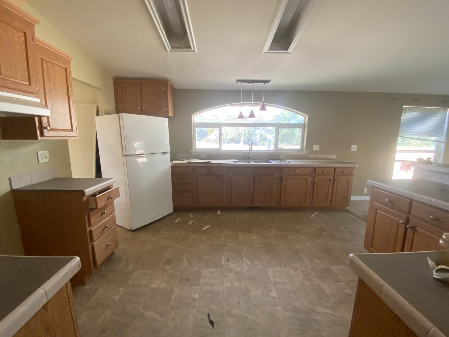 4498 Highway 49 S, Mariposa, CA 95338