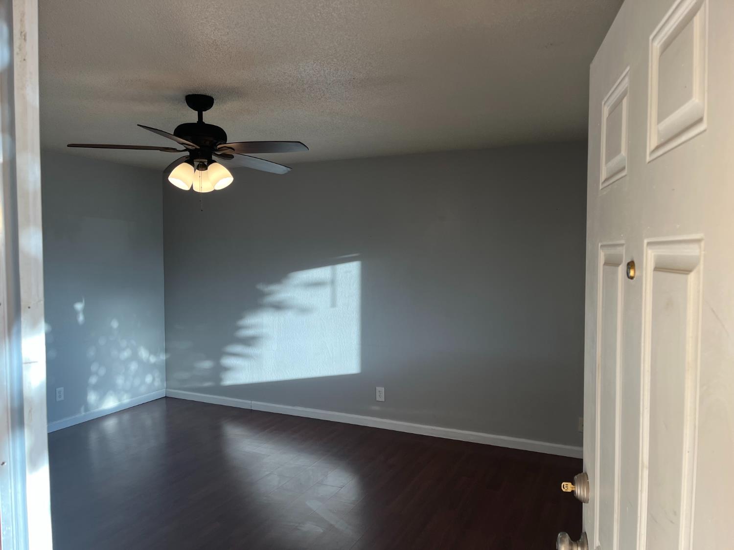 2524 Lind Ave, Clovis, CA 93612