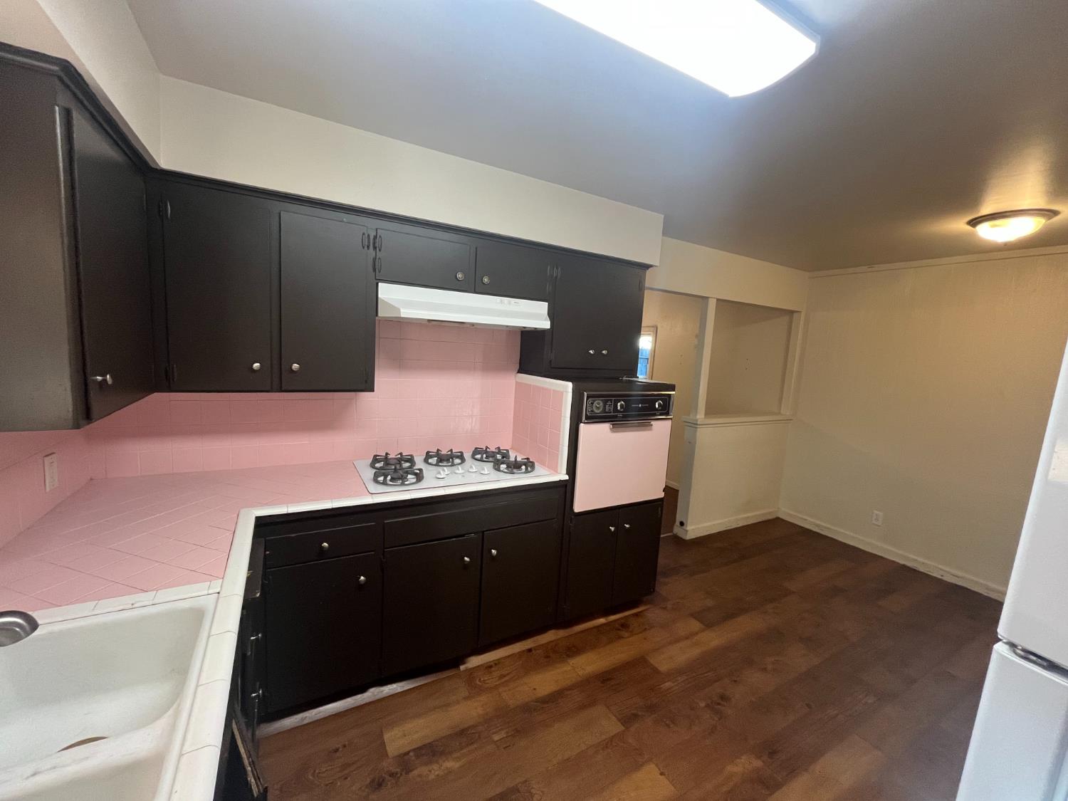 2524 Lind Ave, Clovis, CA 93612