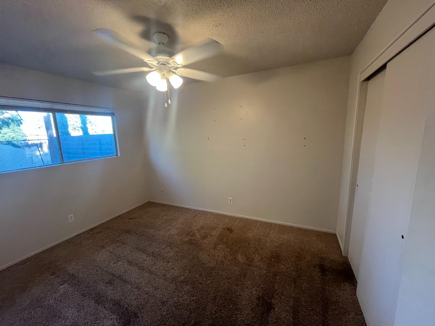 2524 Lind Ave, Clovis, CA 93612
