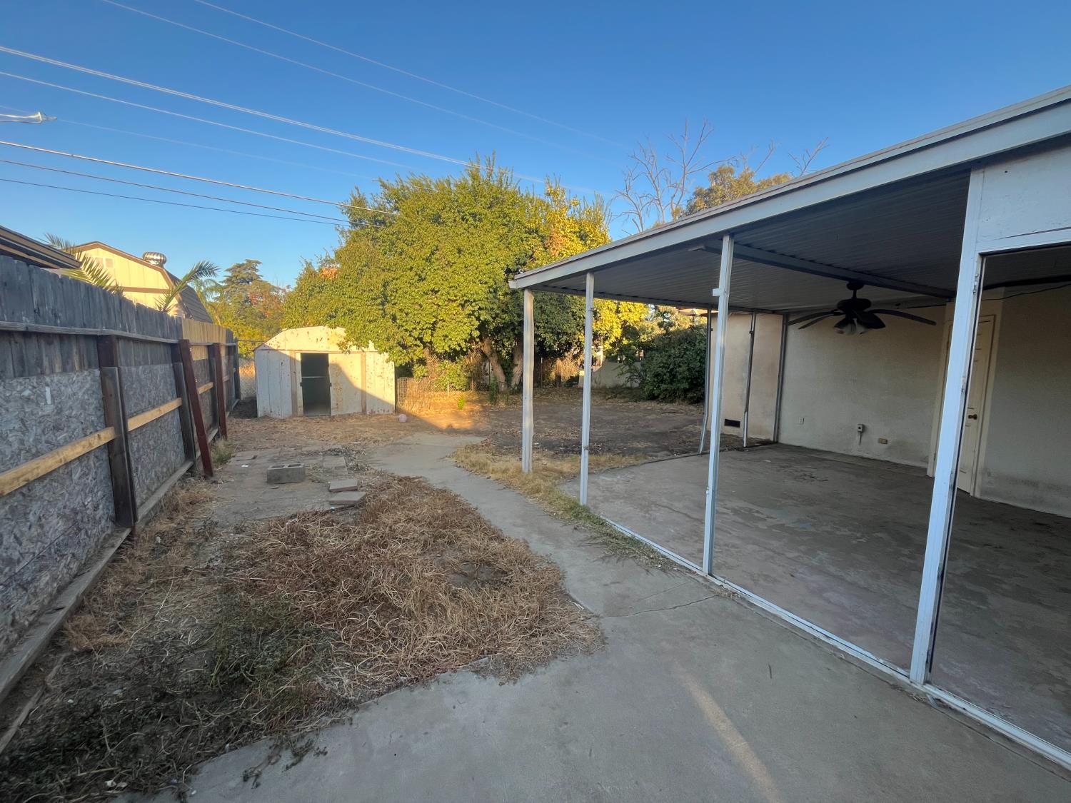 2524 Lind Ave, Clovis, CA 93612