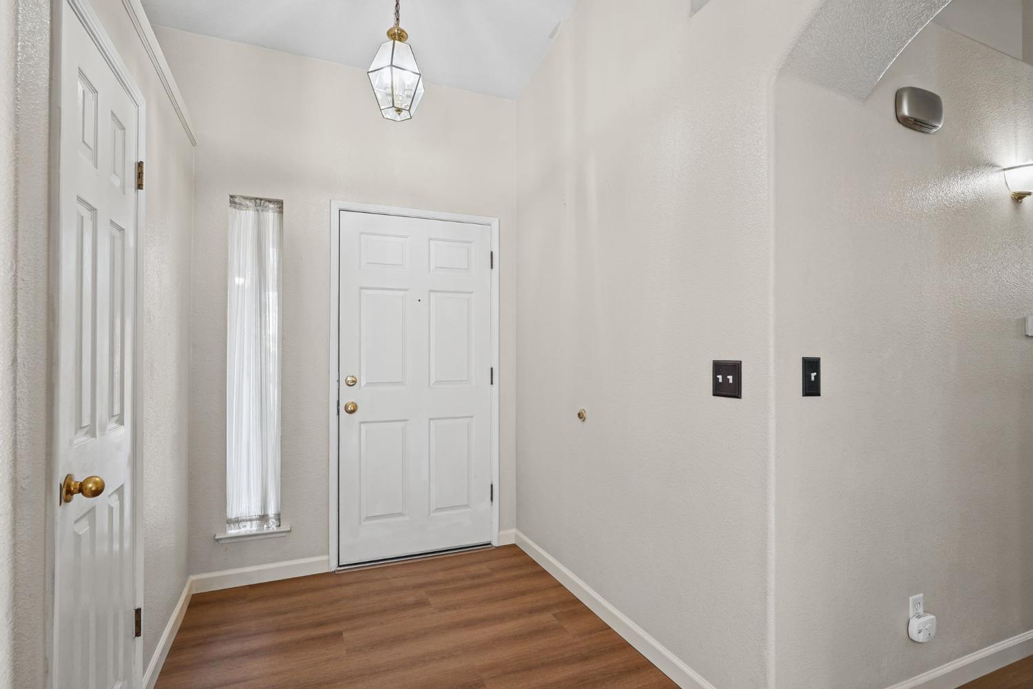 5438 N State St, Fresno, CA 93722