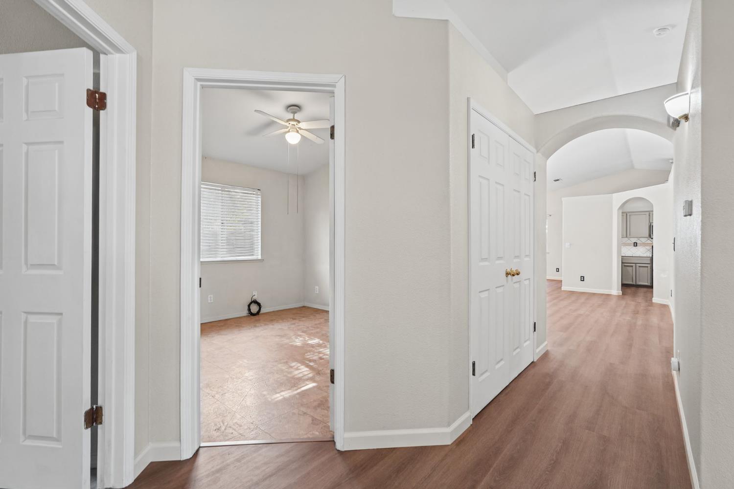 5438 N State St, Fresno, CA 93722