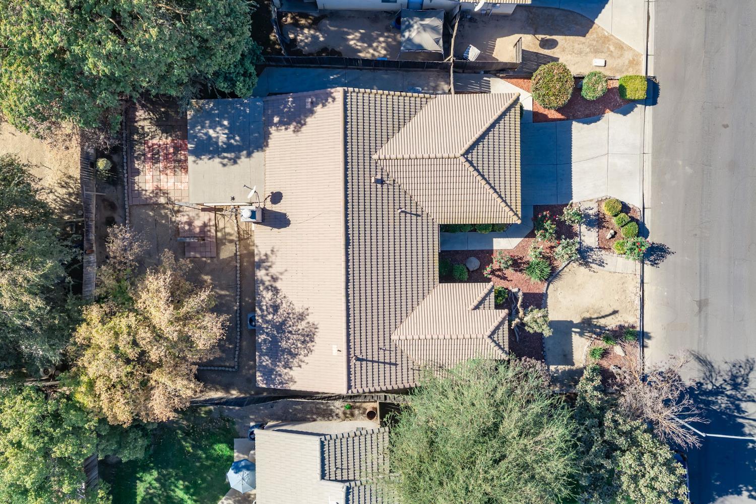 5438 N State St, Fresno, CA 93722