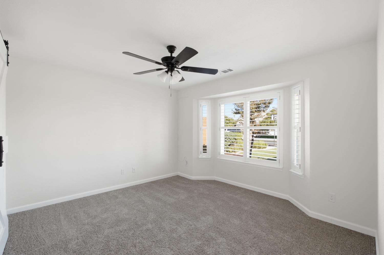345 S Acacia Dr, Lemoore, CA 93245