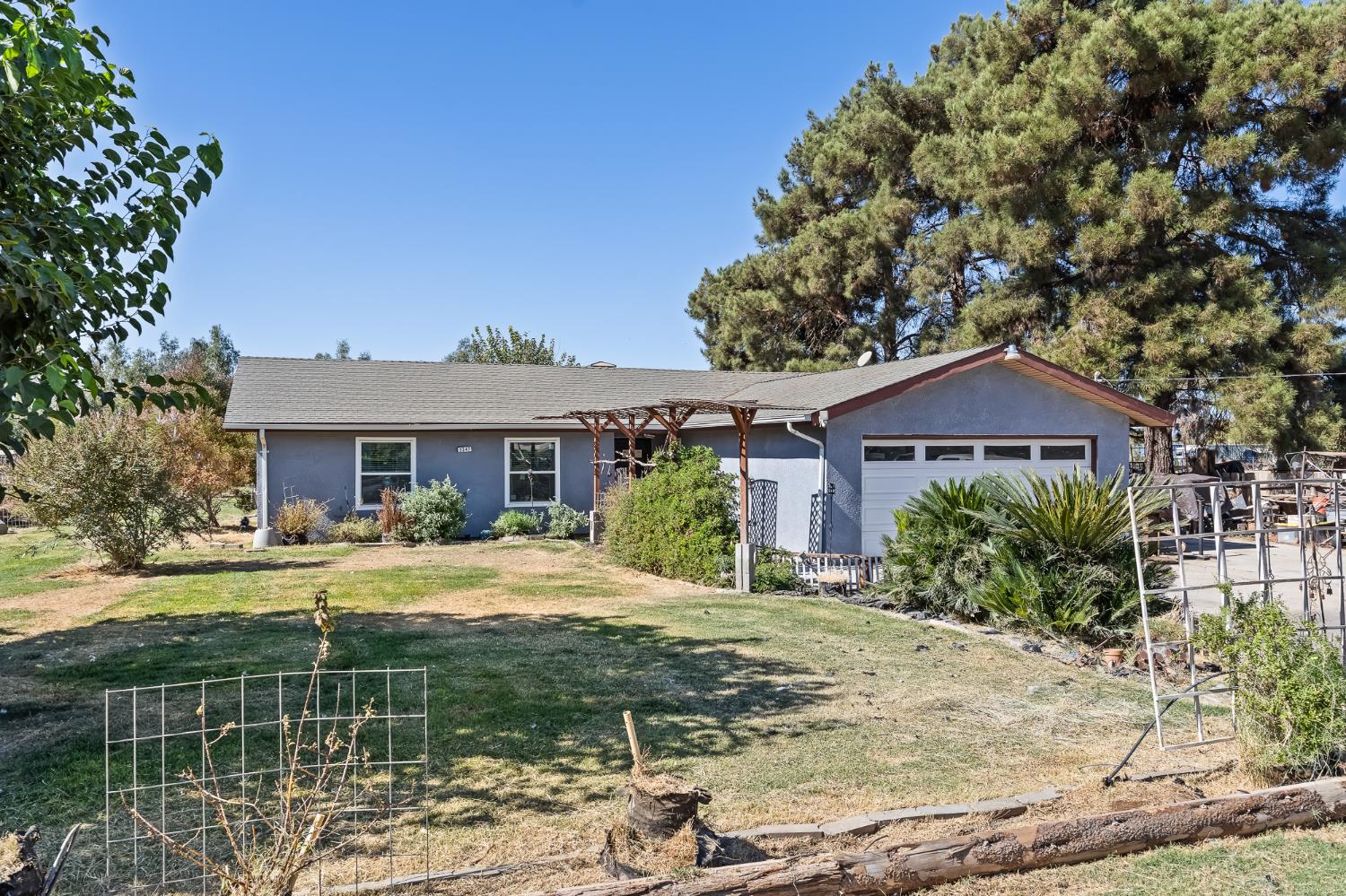 2347 N Ring Ave, Fresno, CA 93723