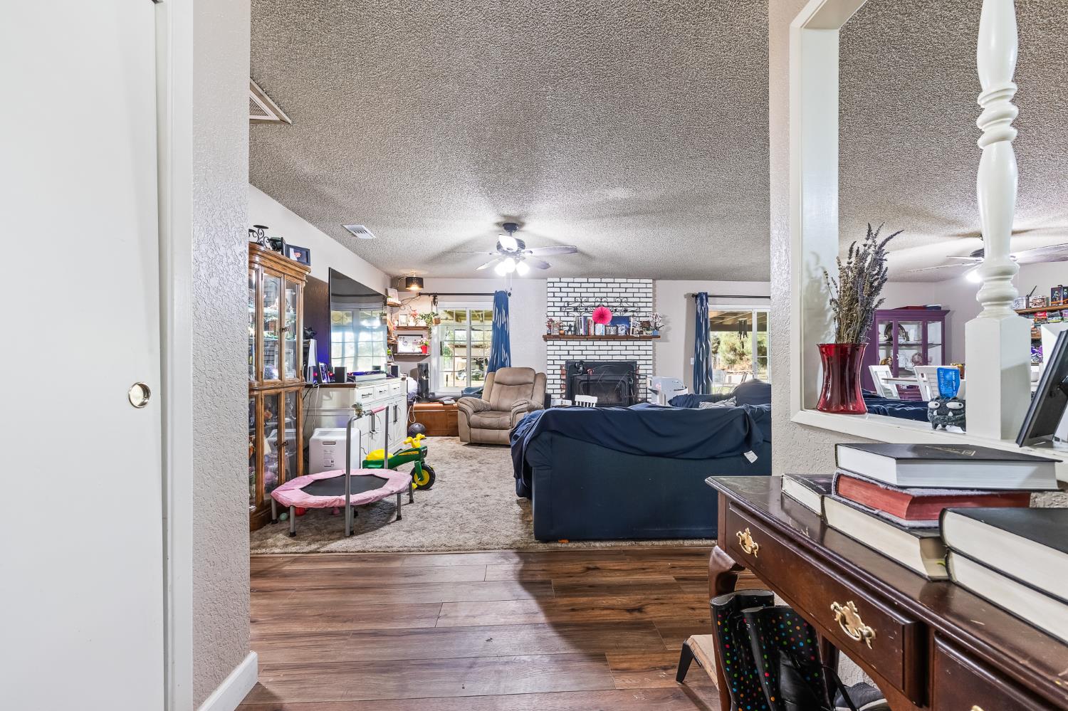 2347 N Ring Ave, Fresno, CA 93723
