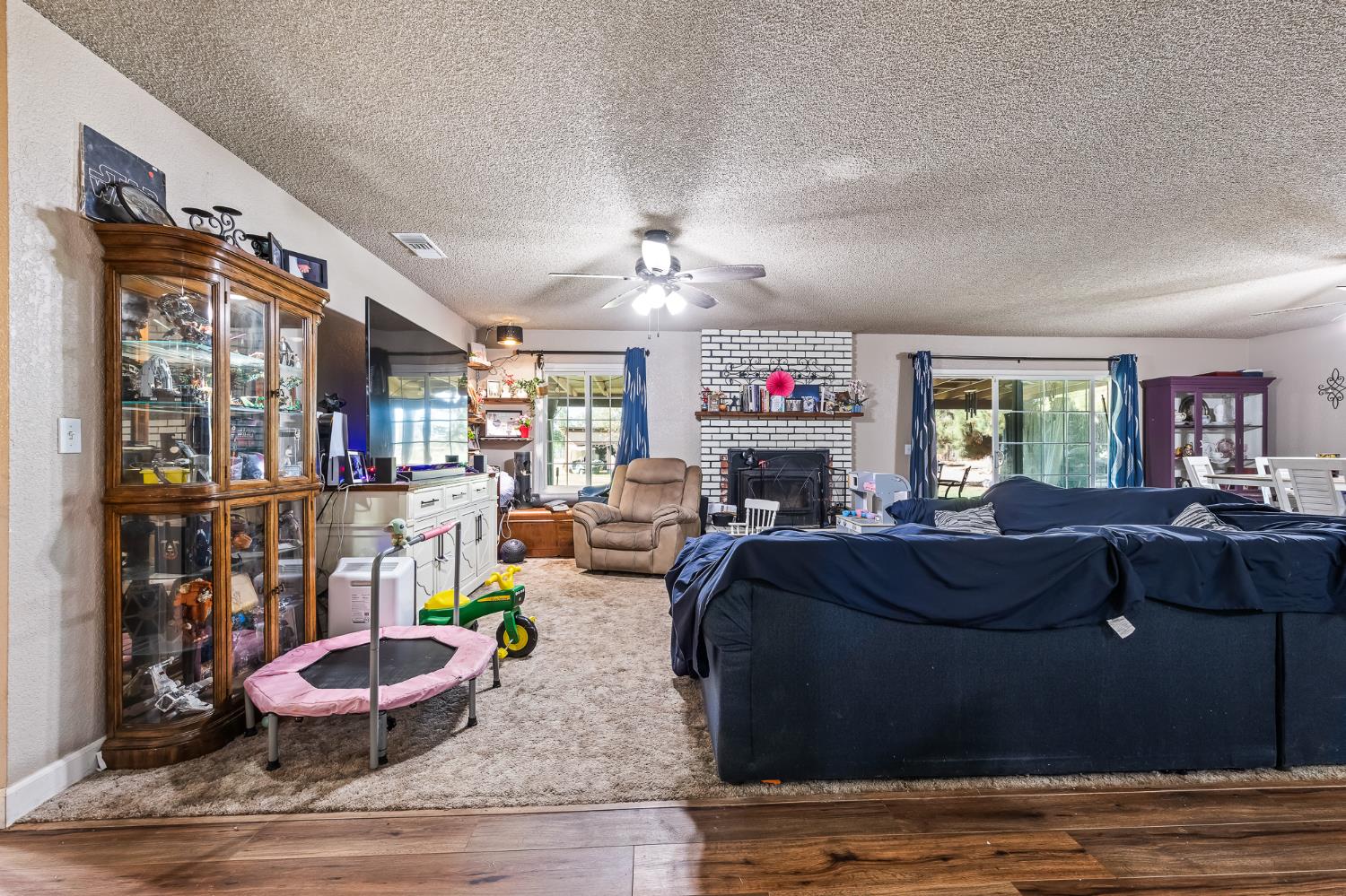2347 N Ring Ave, Fresno, CA 93723