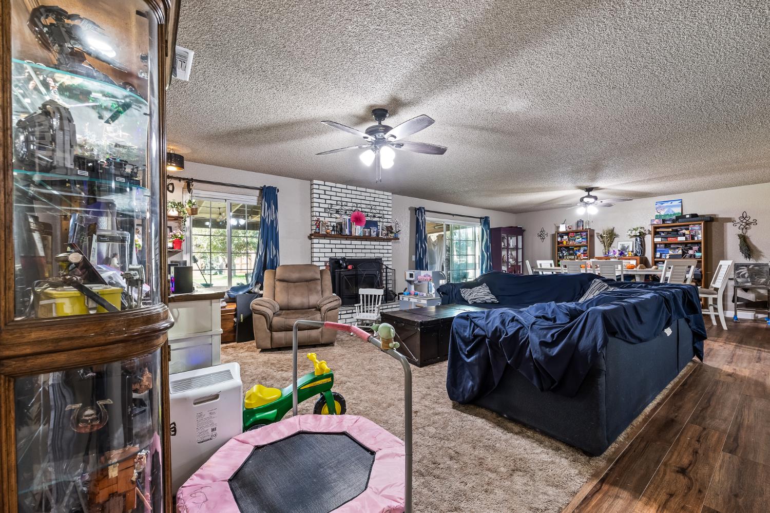 2347 N Ring Ave, Fresno, CA 93723