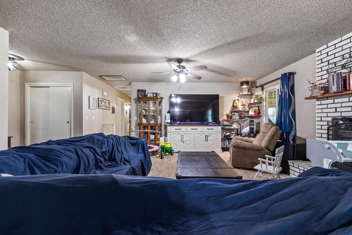 2347 N Ring Ave, Fresno, CA 93723