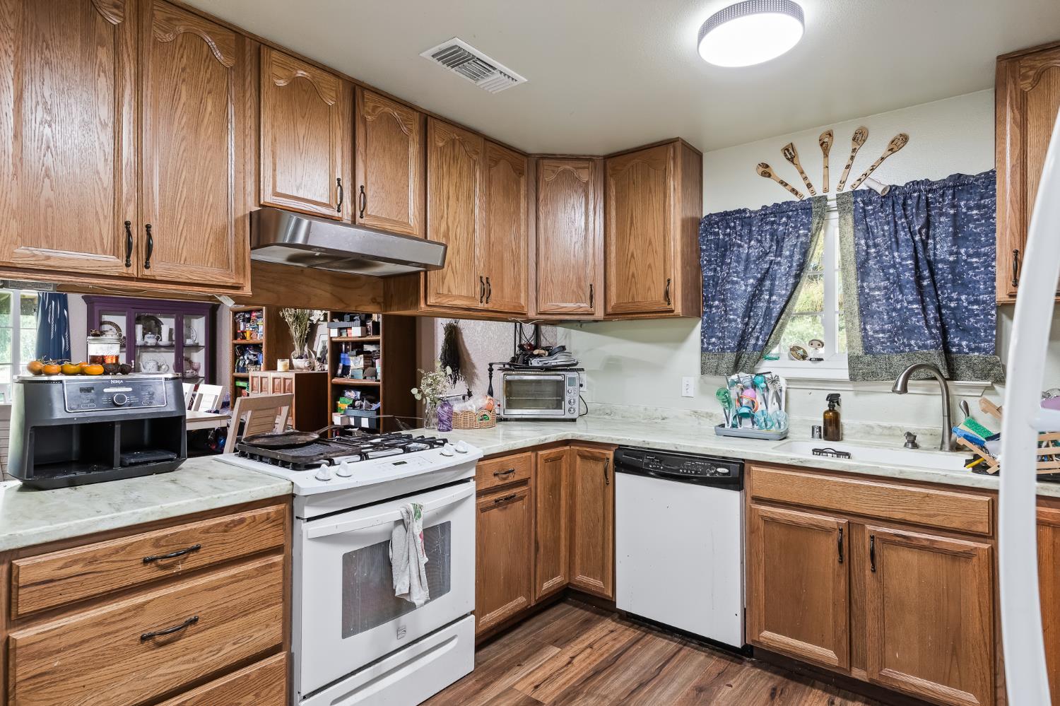 2347 N Ring Ave, Fresno, CA 93723
