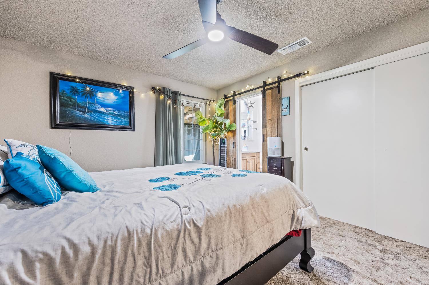 2347 N Ring Ave, Fresno, CA 93723