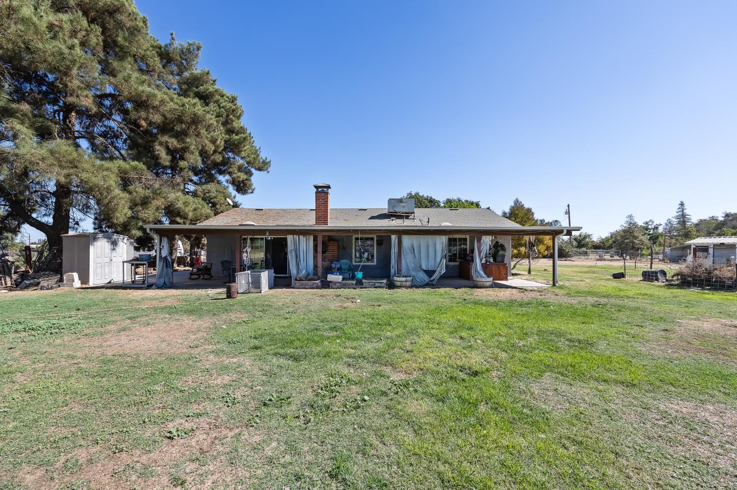 2347 N Ring Ave, Fresno, CA 93723